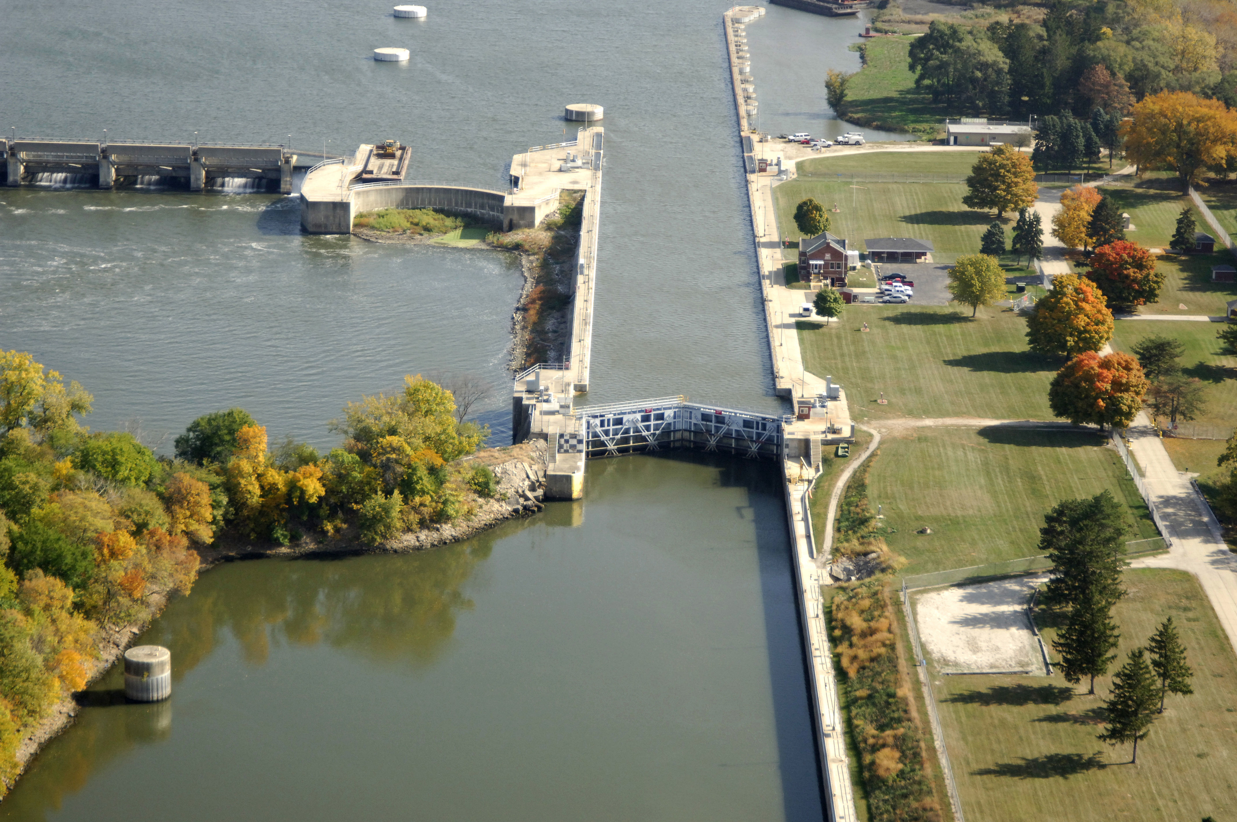 Dresden Island Lock lock image