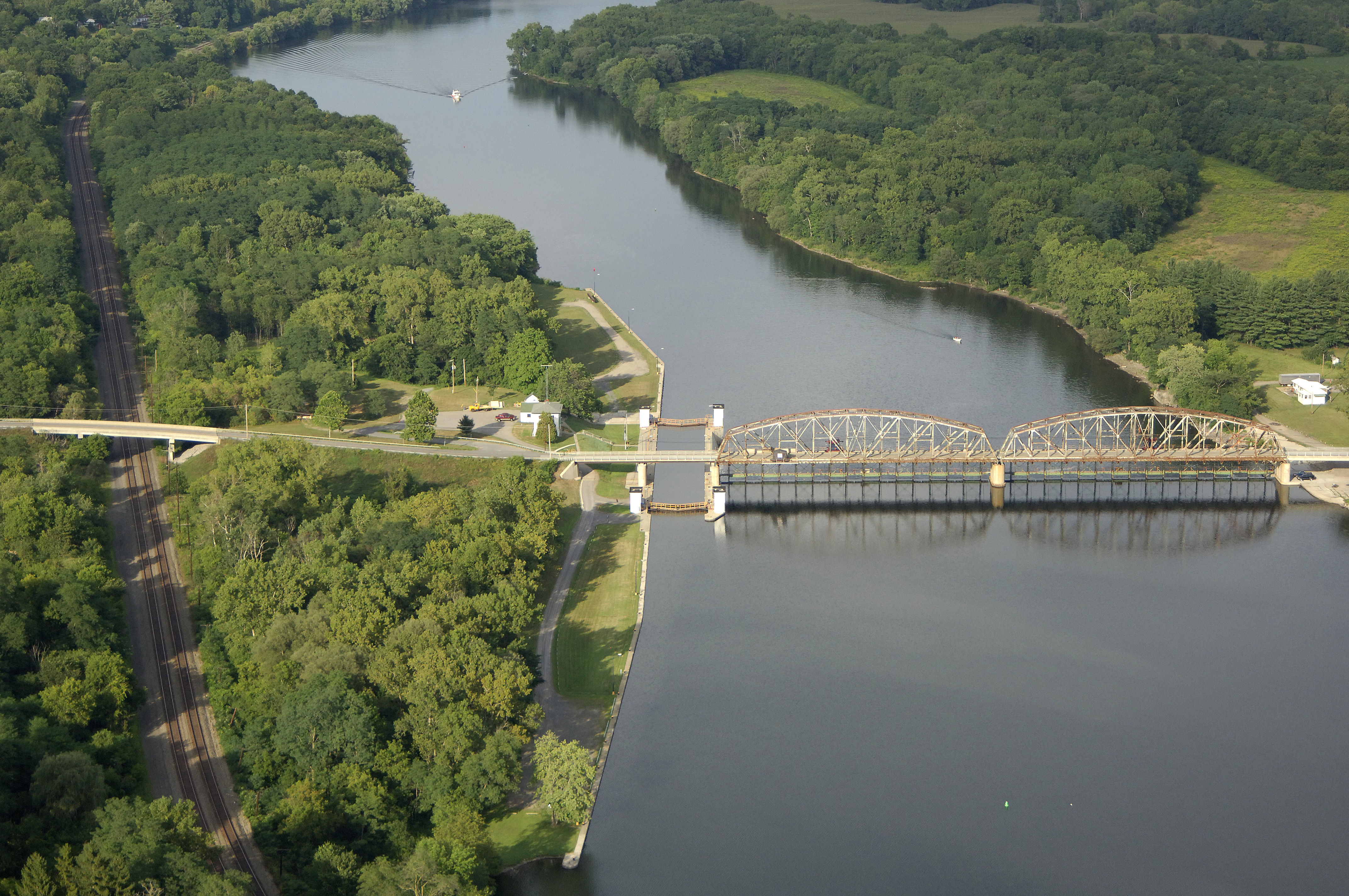 E12 Tribes Hill lock image