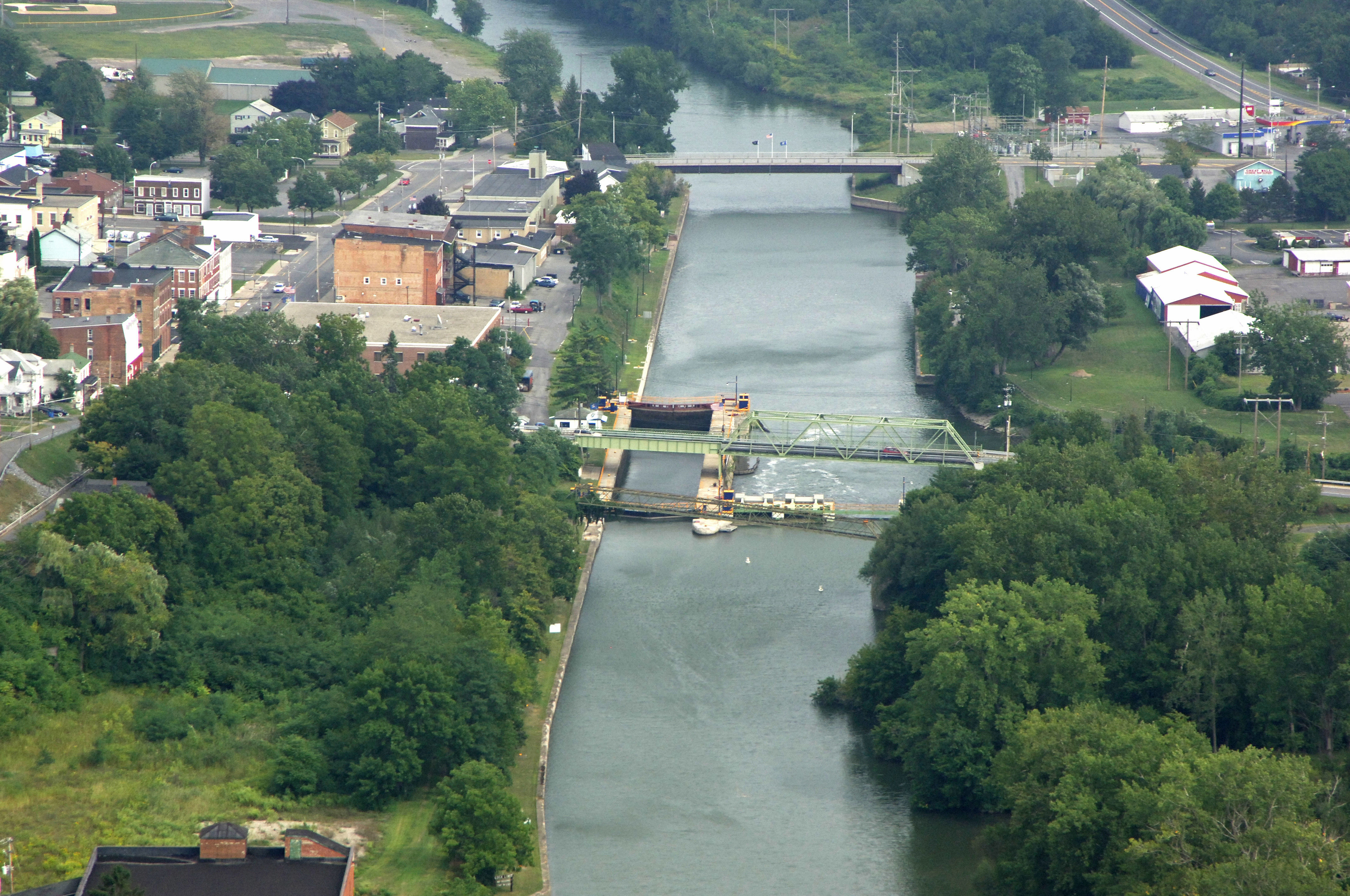 E27 Lyons lock image