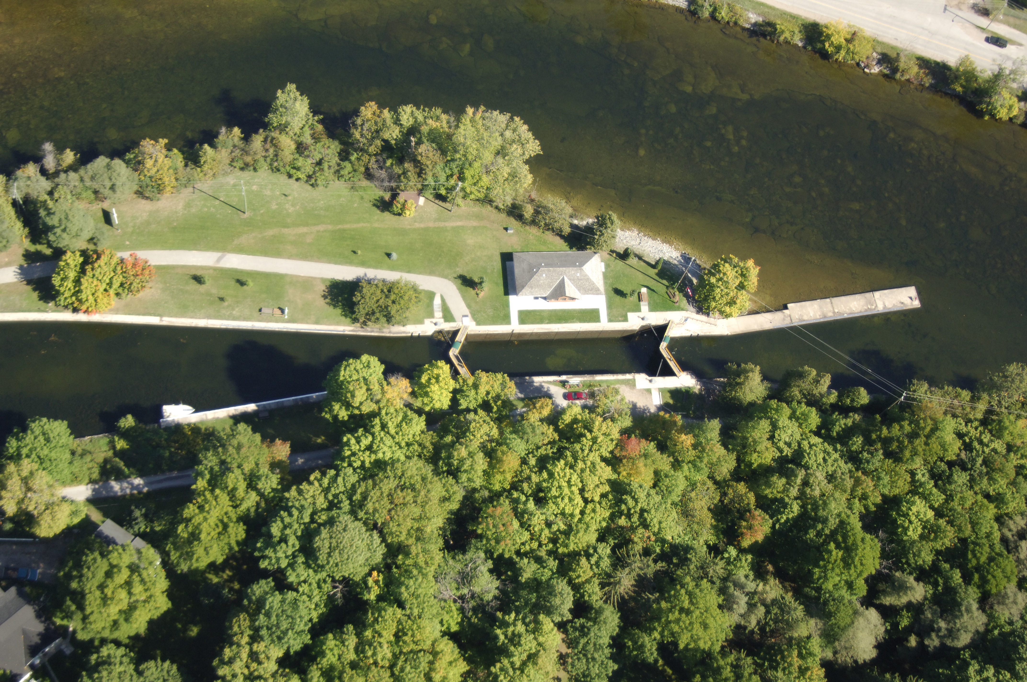 Lock 26 - Lakefield lock image