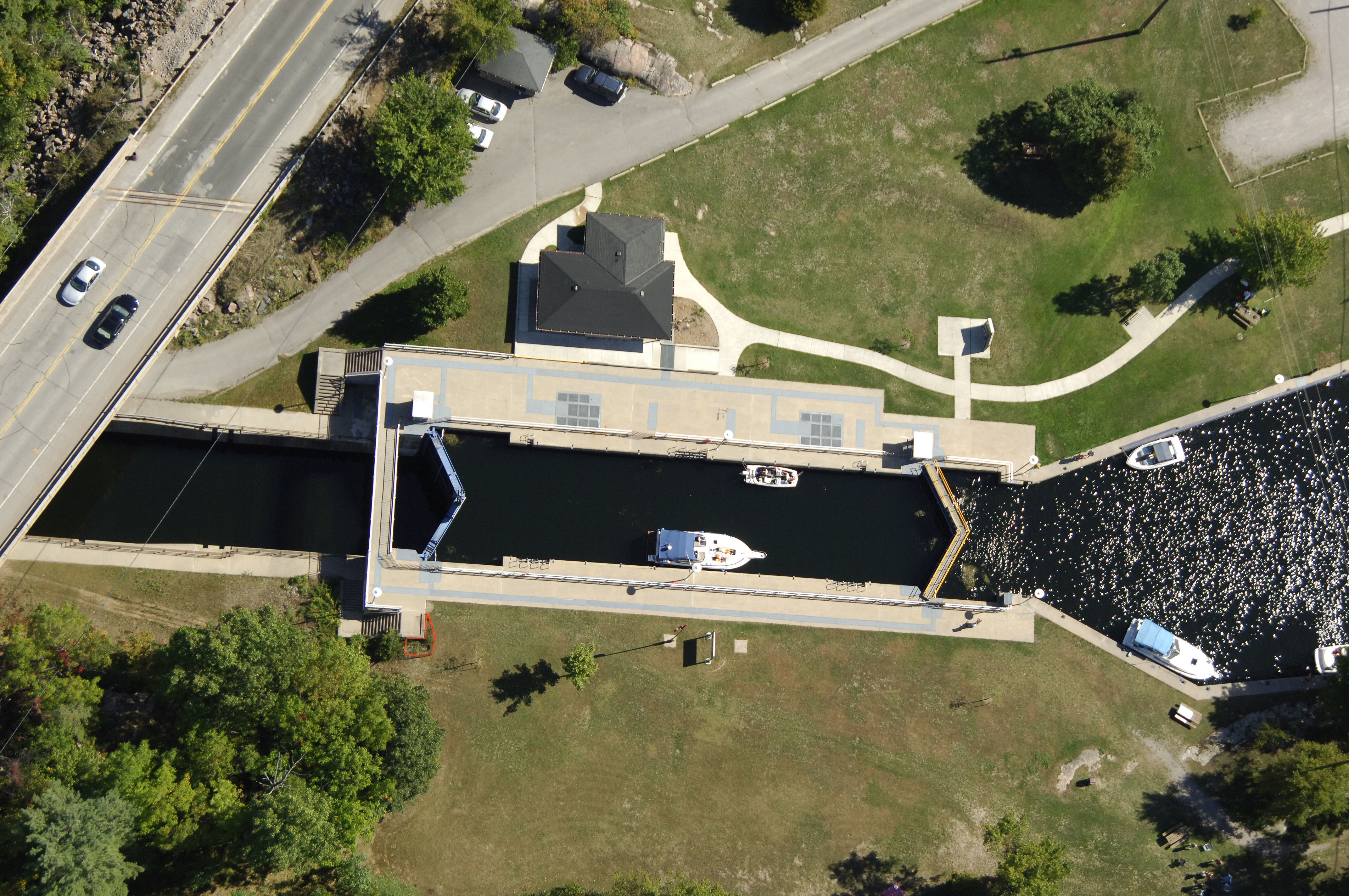 Lock 28 - Burleigh Falls lock image