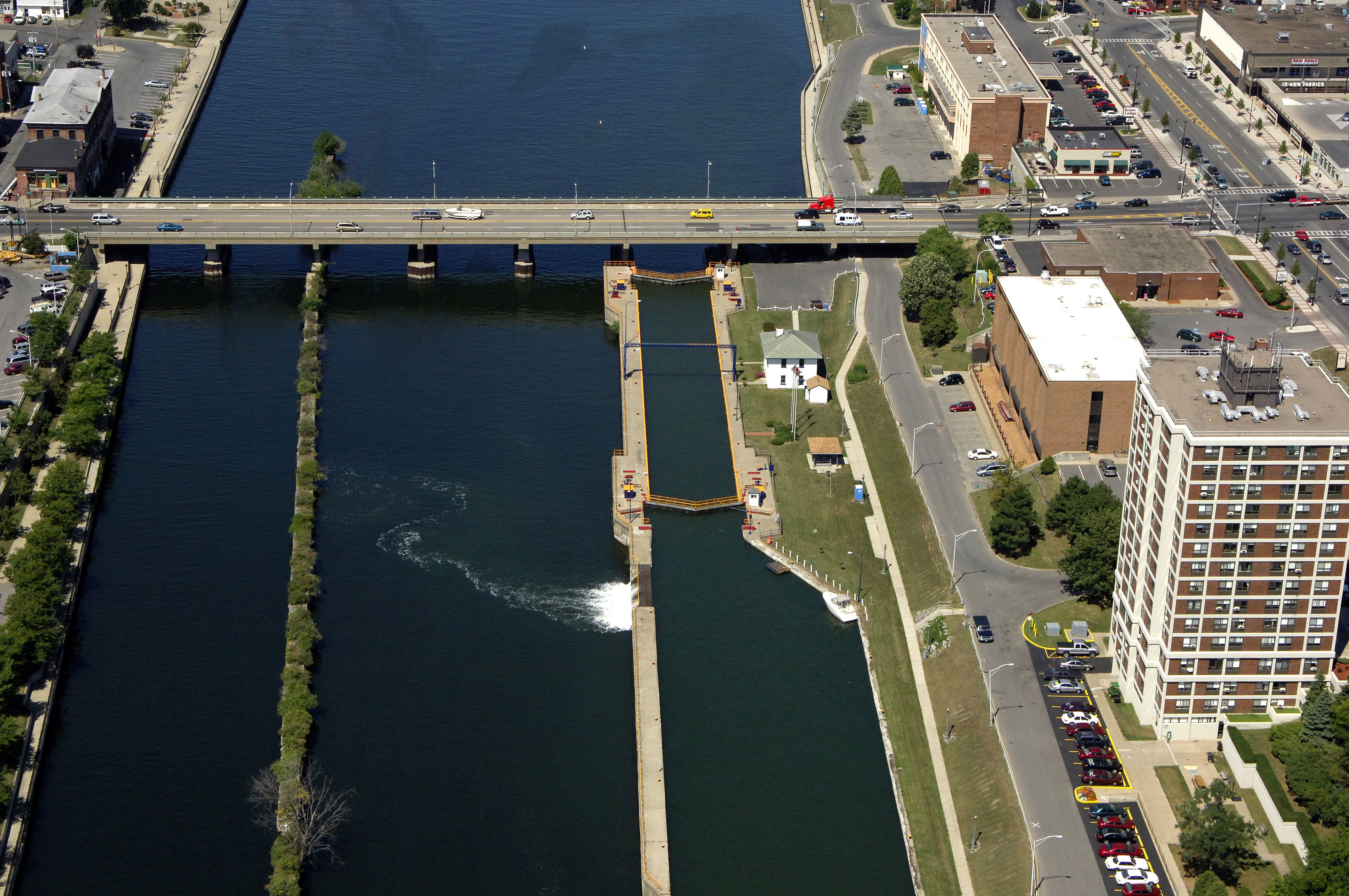 O8 Oswego lock image