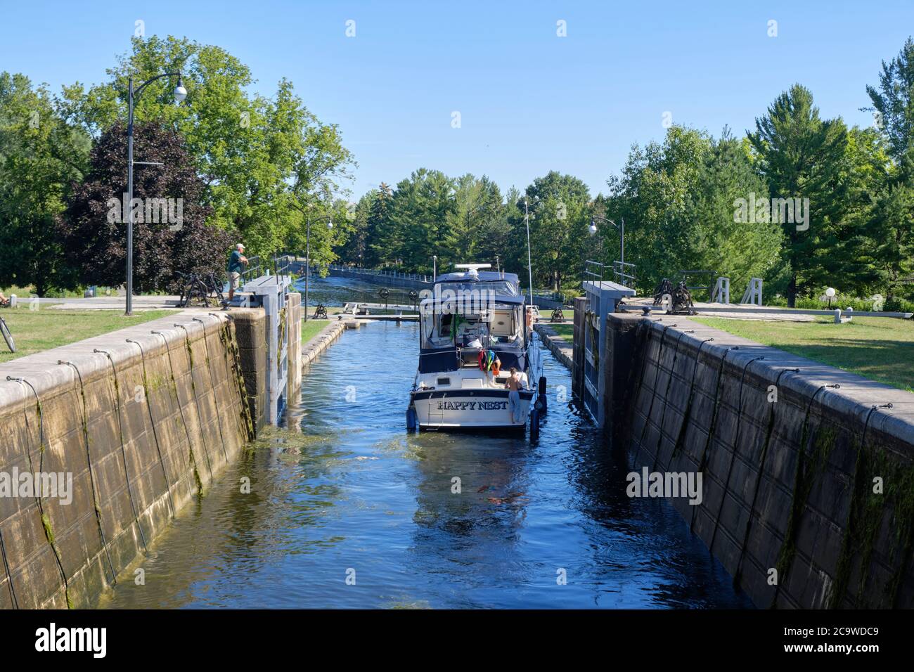 Rideau Lock 10 - Hartwells lock image