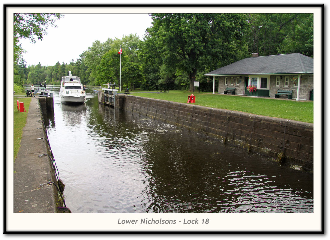Rideau Lock 18 - Lower Nicholsons lock image