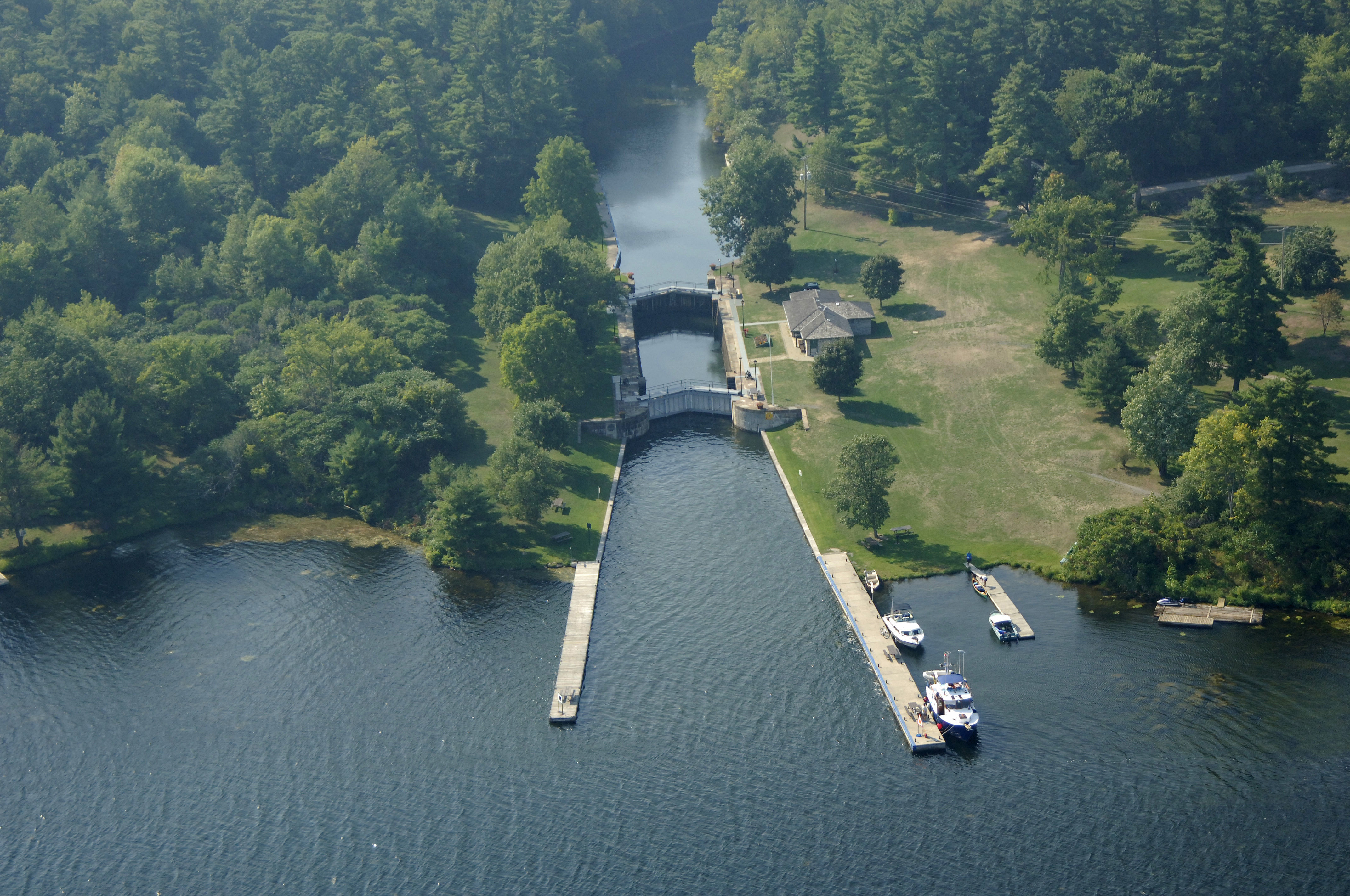 Rideau Lock 36 - Newboro lock image