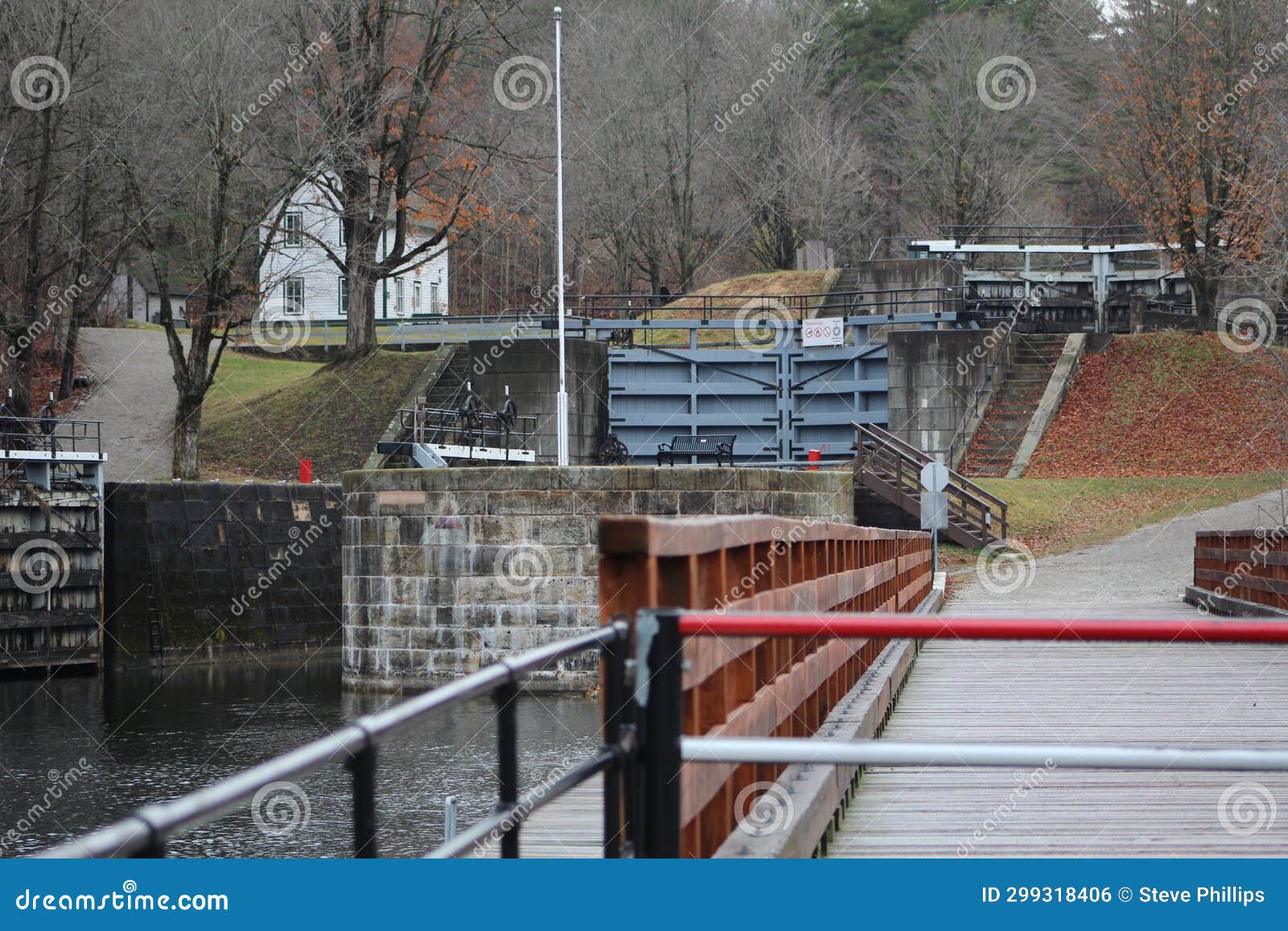 Rideau Lock 42 - Jones Falls lock image
