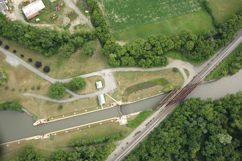 E19 Frankfort lock image