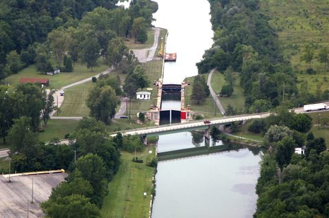 E30 Macedon lock image