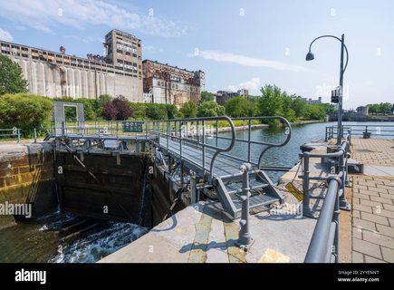 Lachine Canal Lock 2 - Old Port of Montr&eacute;al lock image