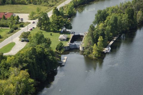Rideau Lock 17 - Burritts Rapids lock image