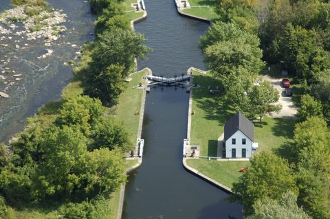 Rideau Lock 22 - Merrickville lock image