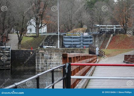 Rideau Lock 42 - Jones Falls lock image