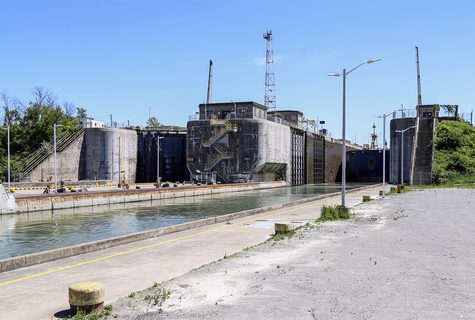 Welland Canal Lock 7 lock image